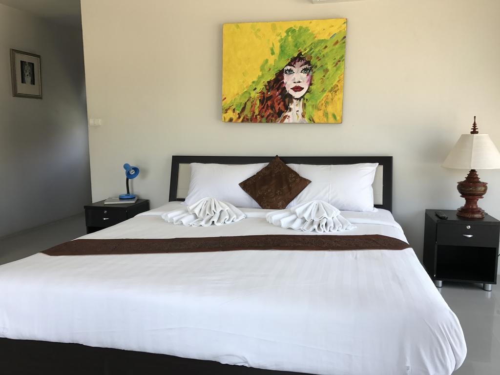But Different Phuket Boutique Hotel Nai Harn Eksteriør billede