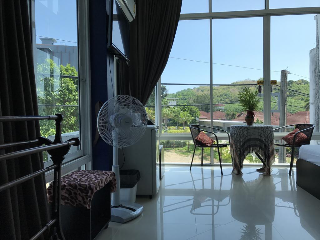 But Different Phuket Boutique Hotel Nai Harn Eksteriør billede