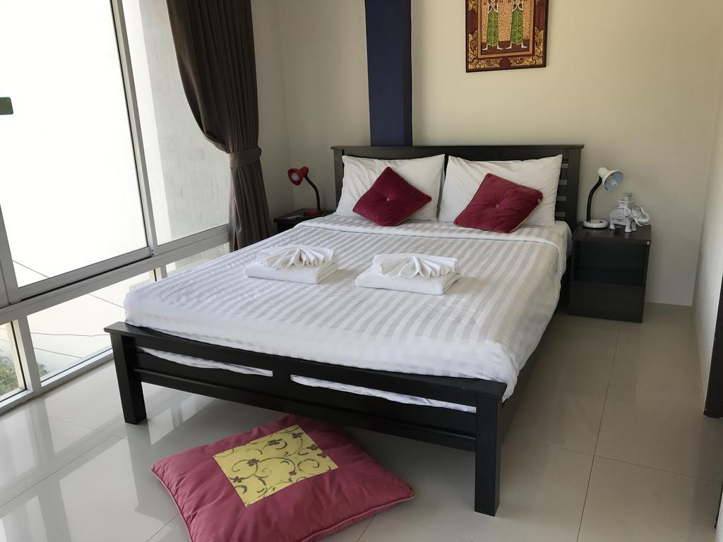 But Different Phuket Boutique Hotel Nai Harn Eksteriør billede