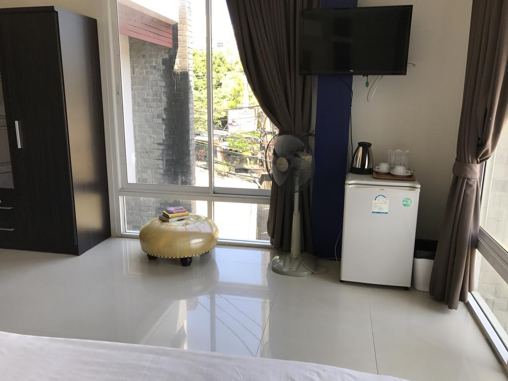 But Different Phuket Boutique Hotel Nai Harn Eksteriør billede