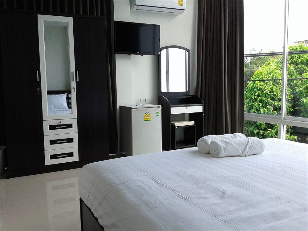 But Different Phuket Boutique Hotel Nai Harn Eksteriør billede