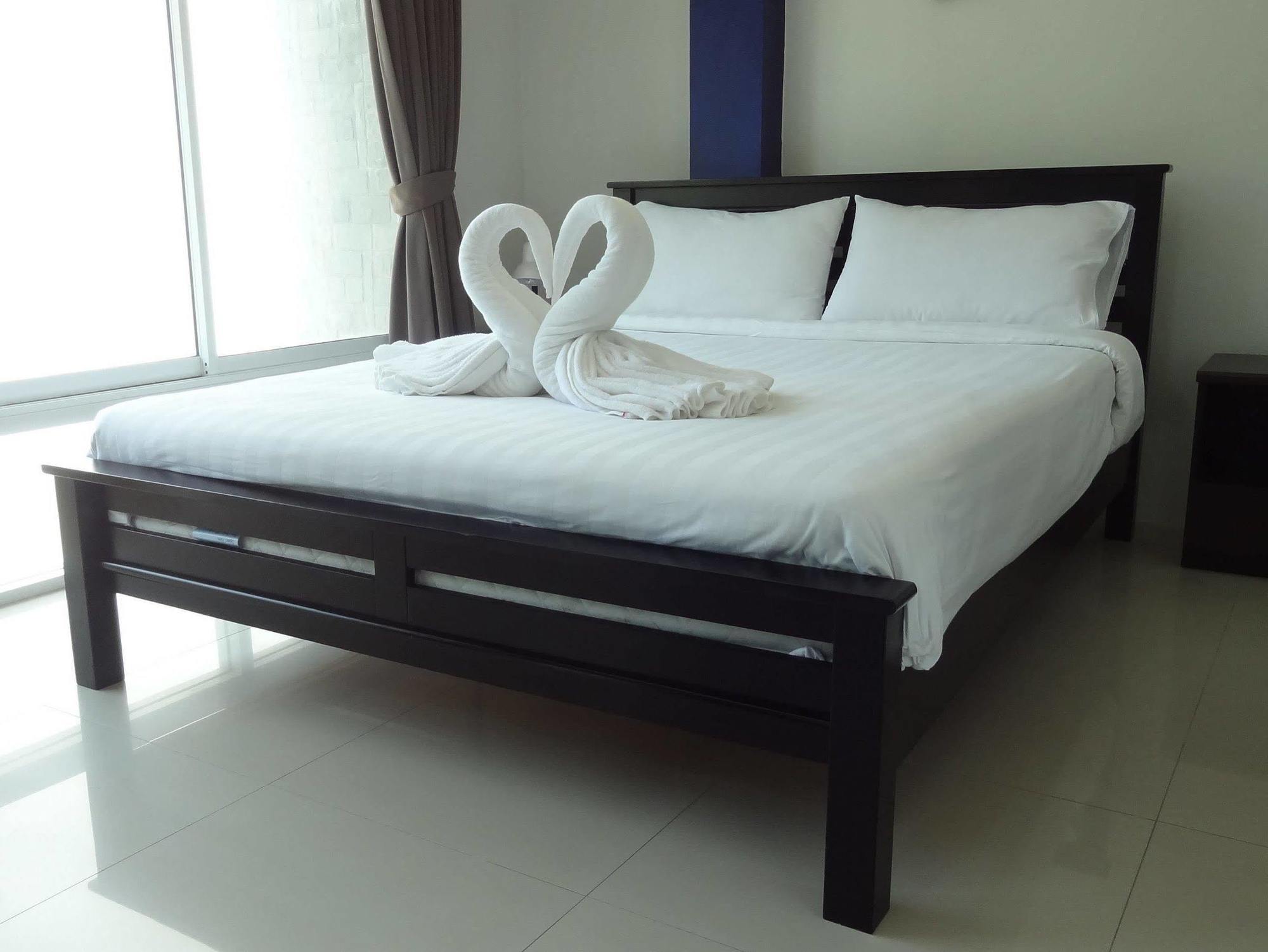 But Different Phuket Boutique Hotel Nai Harn Eksteriør billede