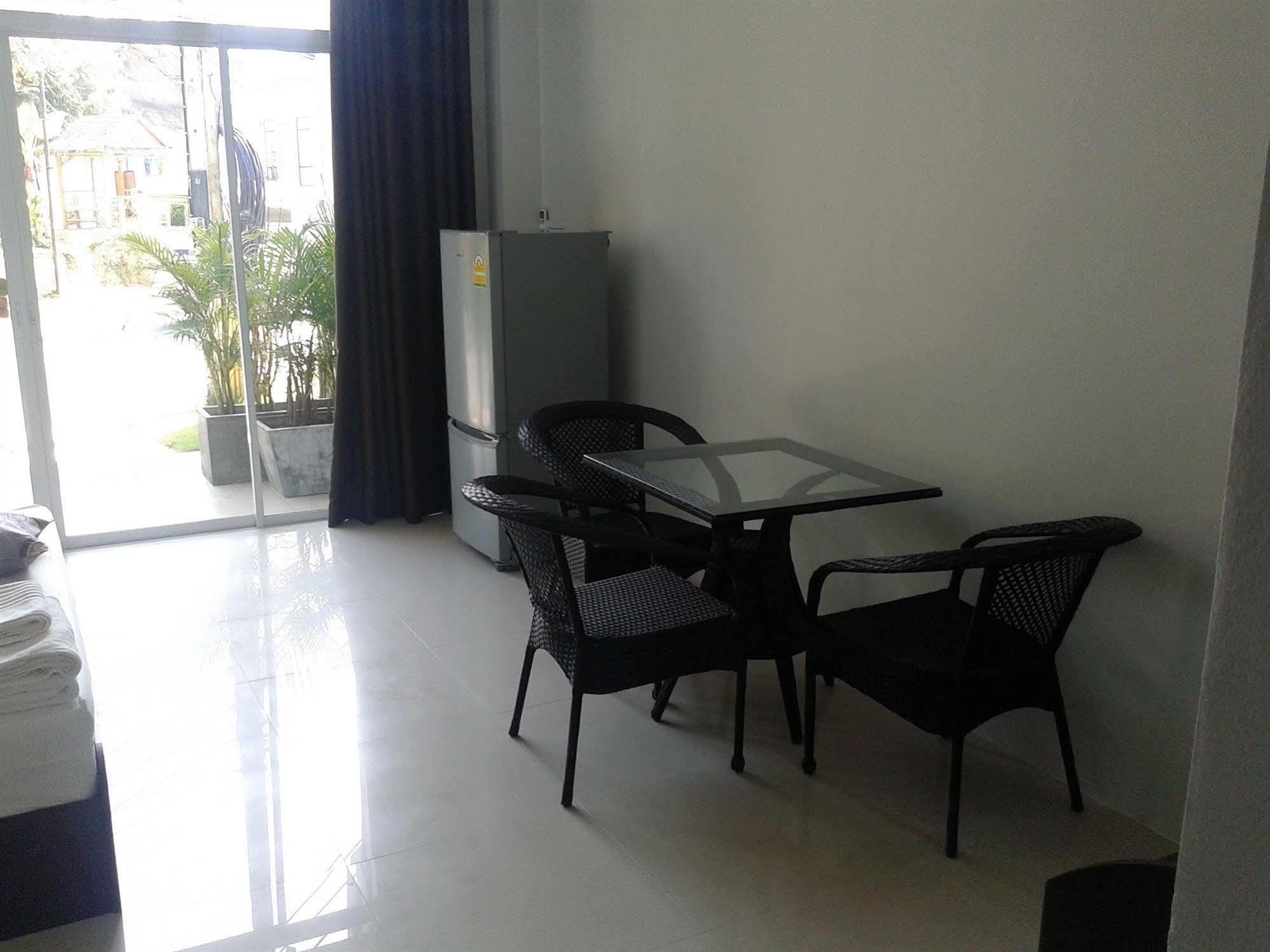 But Different Phuket Boutique Hotel Nai Harn Eksteriør billede