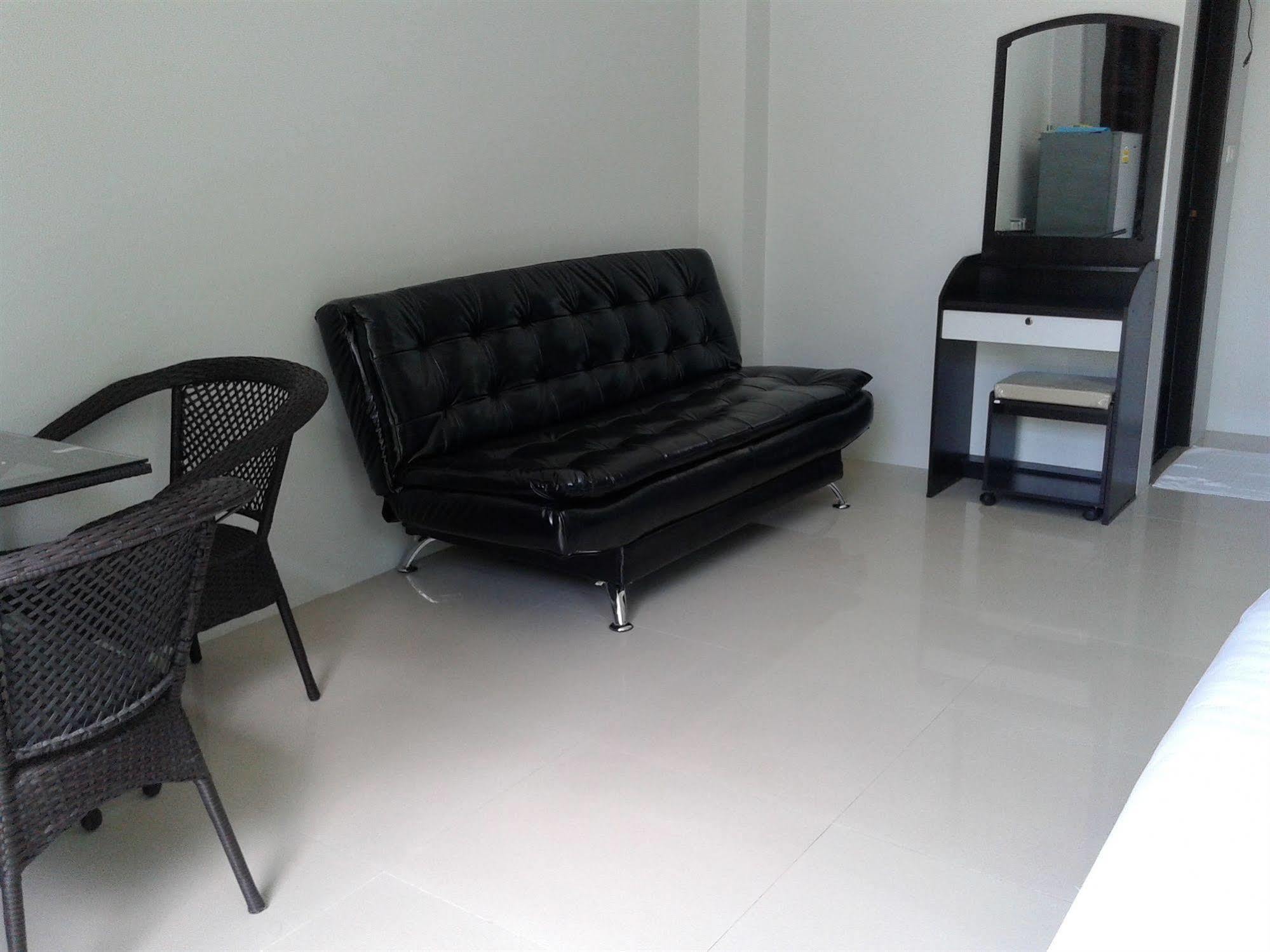 But Different Phuket Boutique Hotel Nai Harn Eksteriør billede