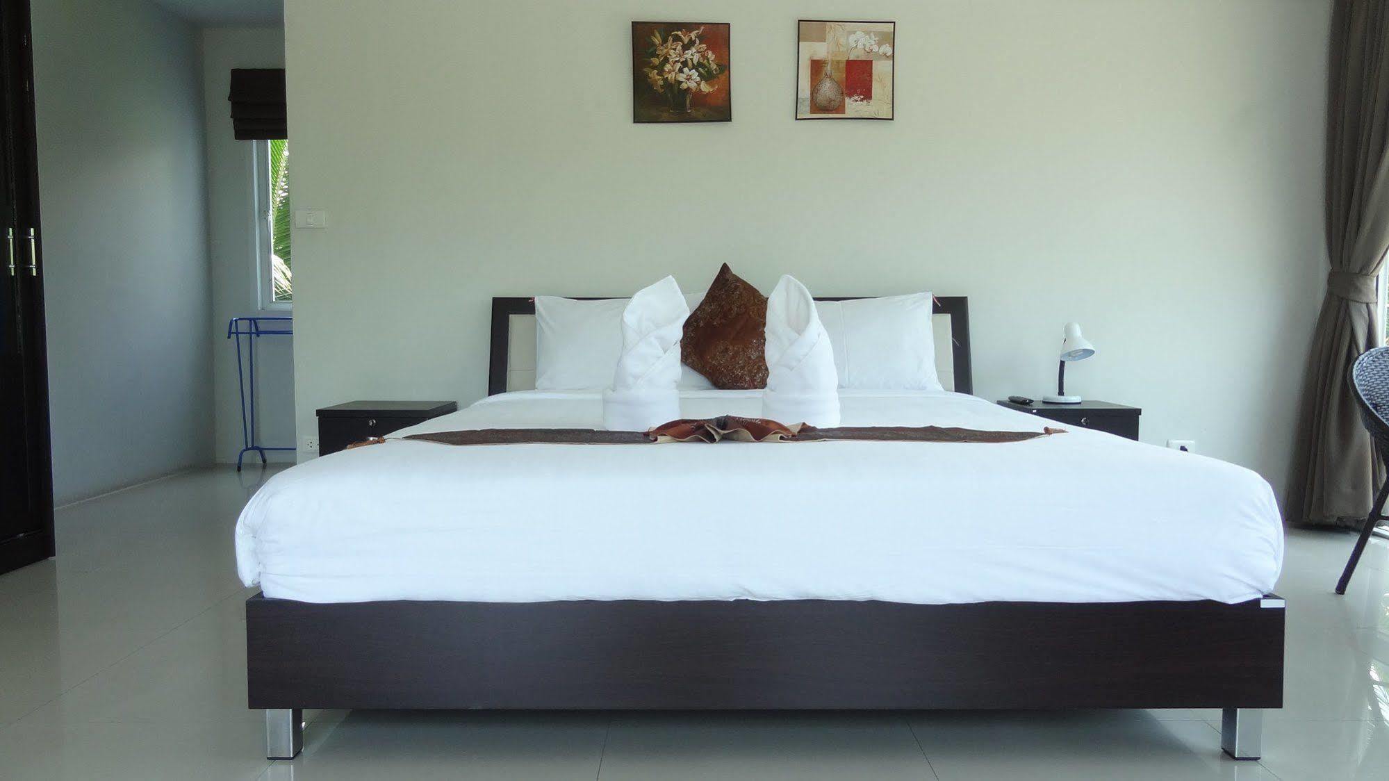 But Different Phuket Boutique Hotel Nai Harn Eksteriør billede