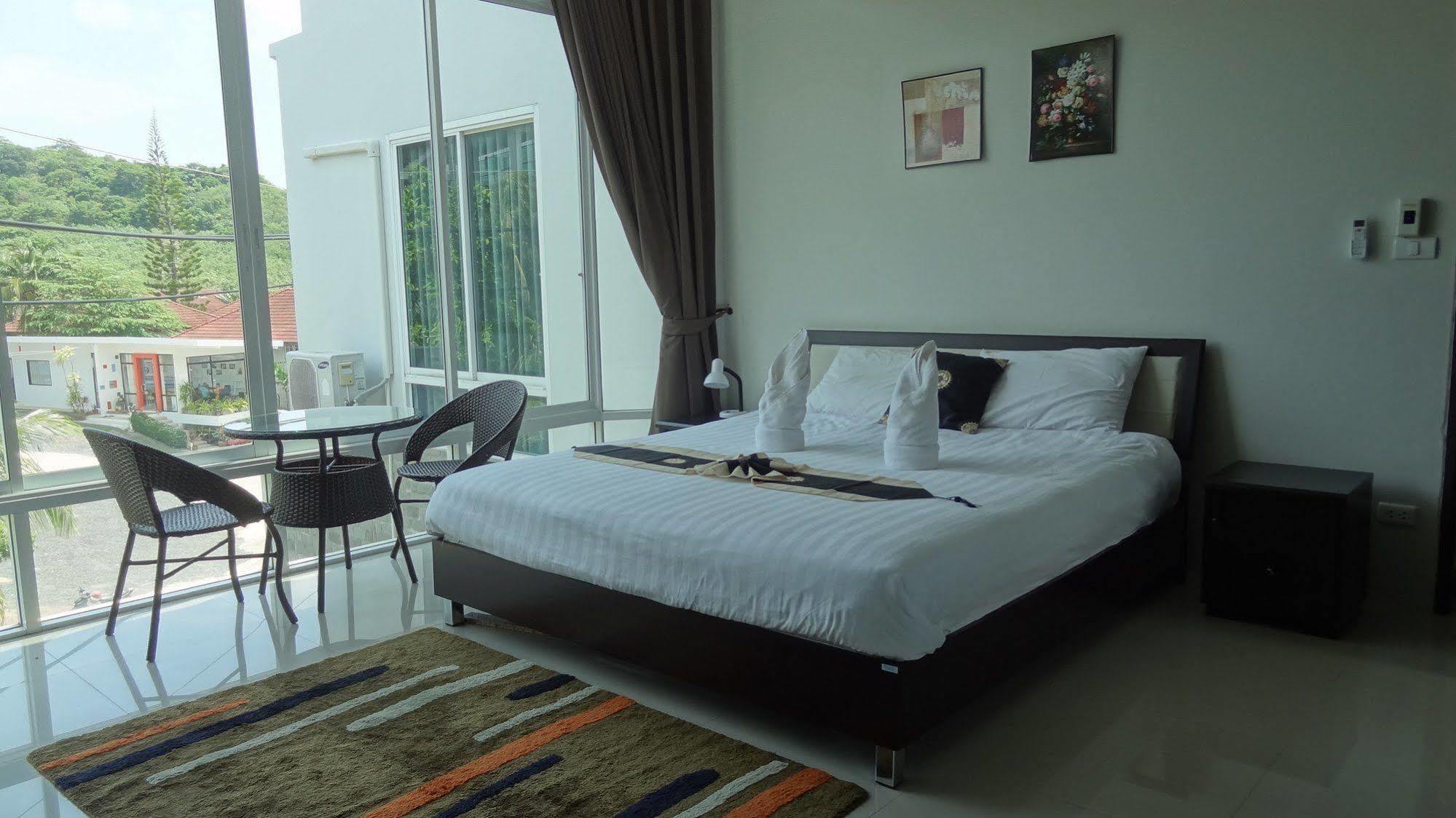 But Different Phuket Boutique Hotel Nai Harn Eksteriør billede