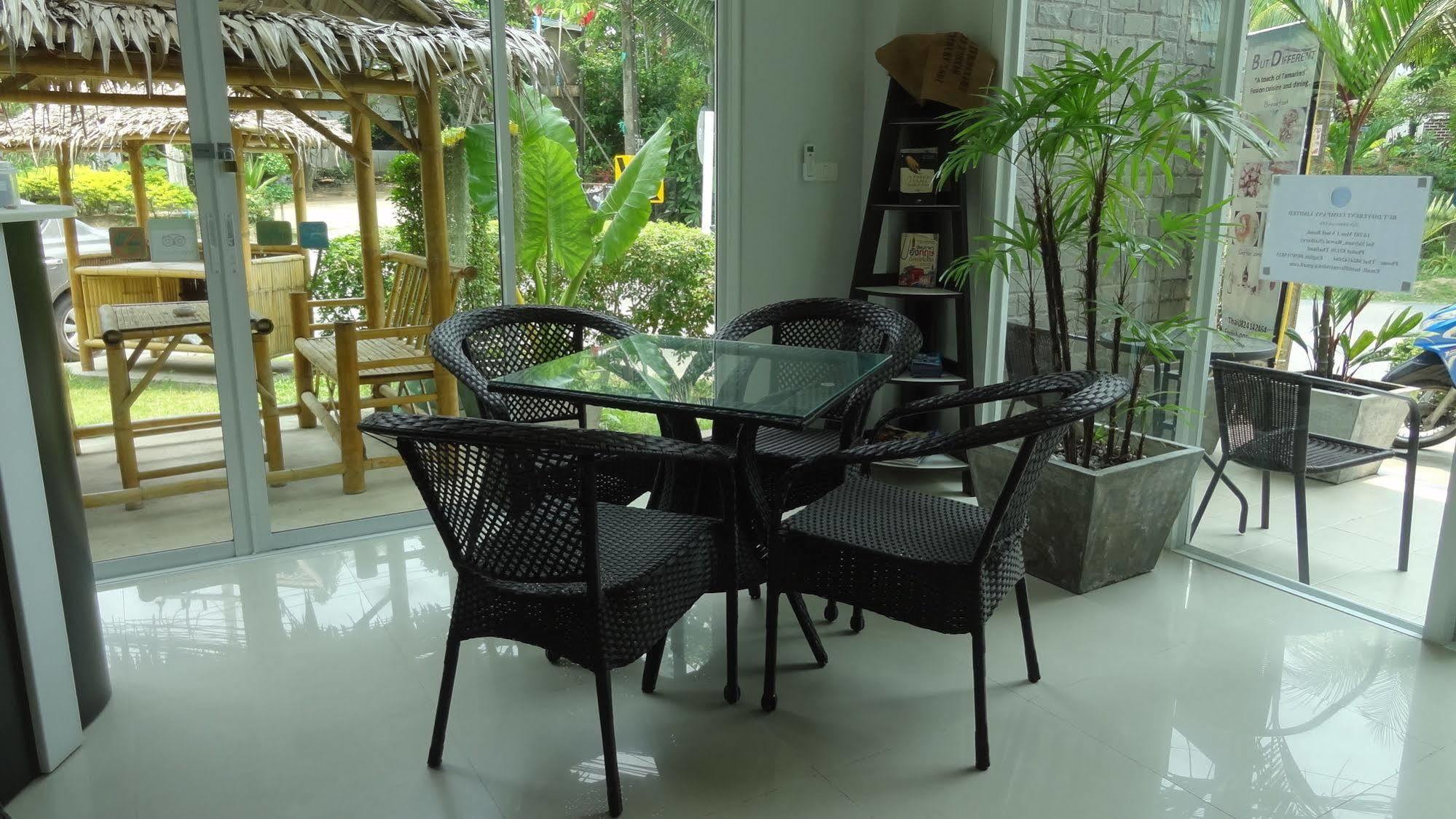 But Different Phuket Boutique Hotel Nai Harn Eksteriør billede
